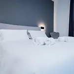 Modern 3* أولبيا