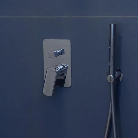 Modern ゲストハウス