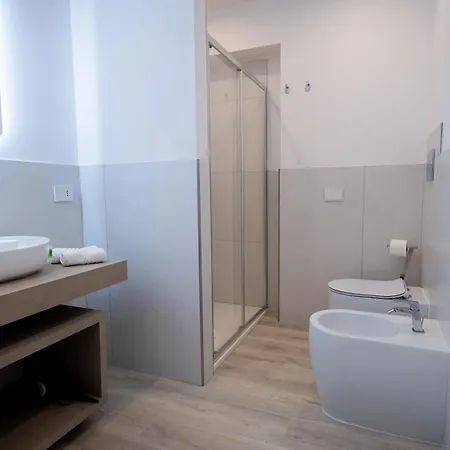 ゲストハウス Modern 3*